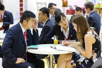 Lấy tiền của Tây
Bài 1: Mần xuất khẩu
Có mấy bạn trẻ nói nhà con trồng thanh l…