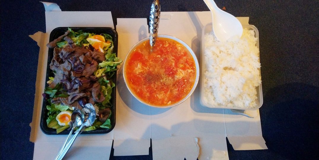 Bữa cơm đầu tiên tự nấu

Bạn thân của mình, học cùng trường chuyên Lê Hồng Phong…